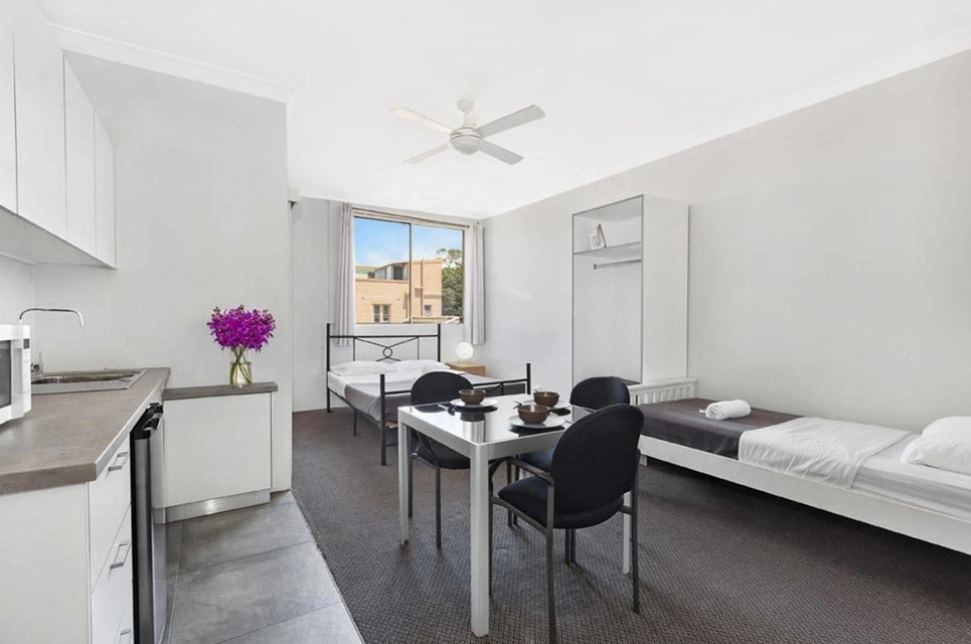 Manly Beachside Apartments Bagian luar foto